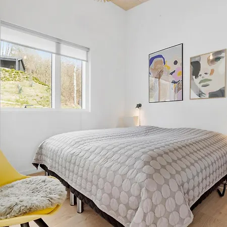 Four-bedroom In * Knebel