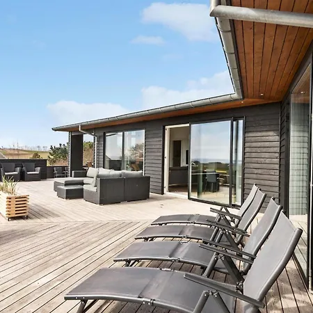 Four-bedroom In Prázdninový dům Knebel